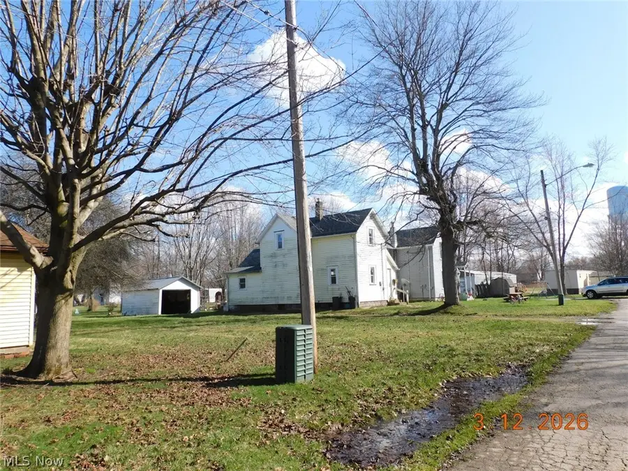 522 Shackson Street, Conneaut, OH 44030 - #2