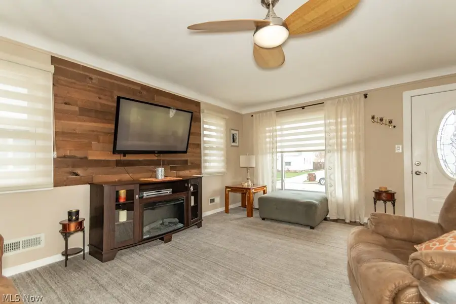 8325 Kenton Avenue, Parma, OH 44129 - #2