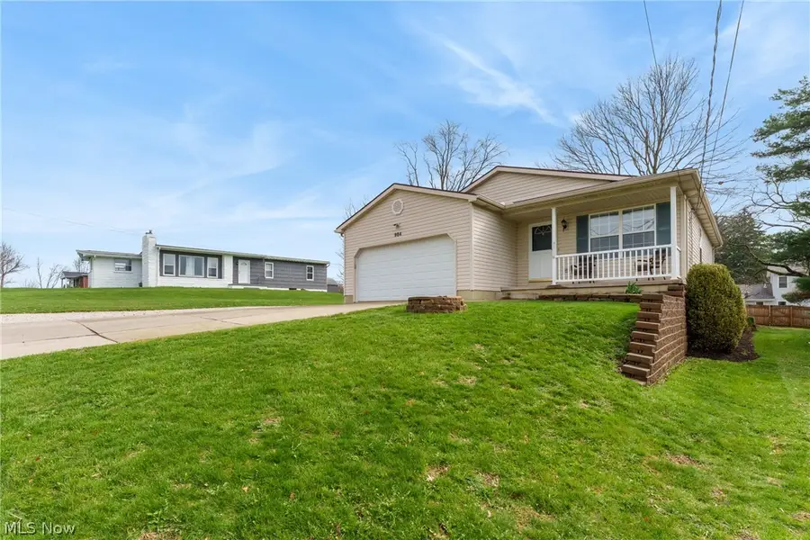 984 Delmont Nw Avenue, Massillon, OH 44647 - #2