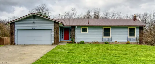 5200 Donner Drive, New Franklin, OH 44216