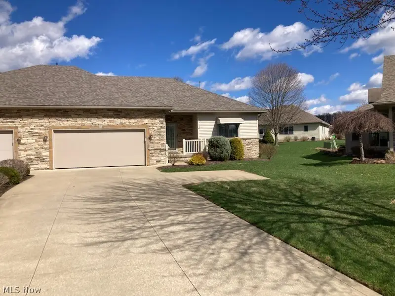 1335 Meadowbrook Drive, Dover, OH 44622 - #1