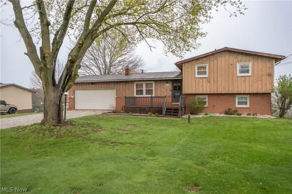 10288 Hunting Hills Ne Avenue, Hartville, OH 44632