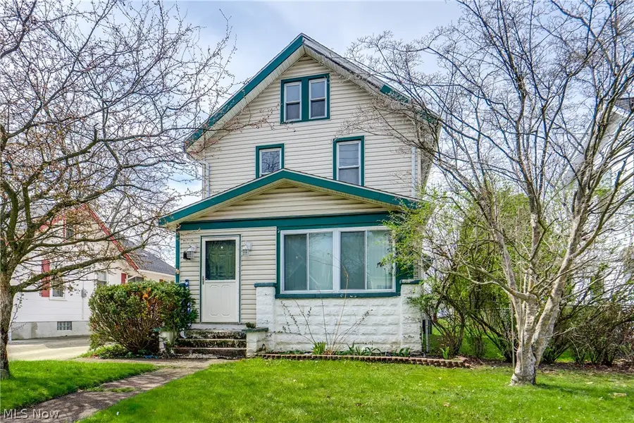 2642 6th Street, Cuyahoga Falls, OH 44221 - #2