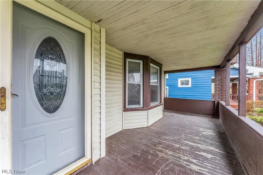 13409 S Parkway Drive, Garfield Heights, OH 44105 - #3