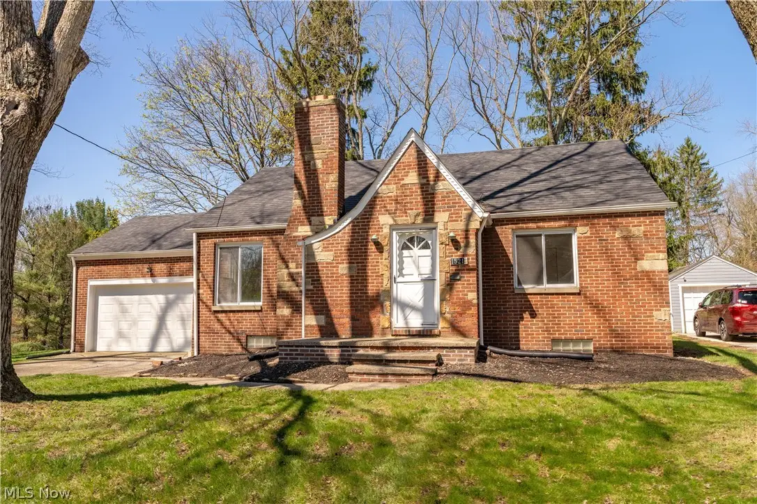 1521 Edgemoor Avenue, Akron, OH 44313 - #1