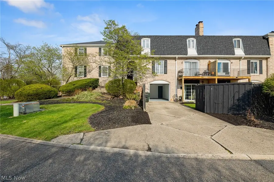 824 S Chillicothe Road #5, Aurora, OH 44202 - #2