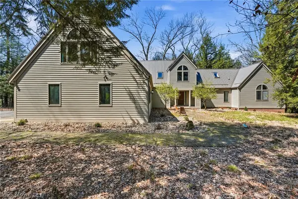 5700 Clingan Road, Struthers, OH 44471