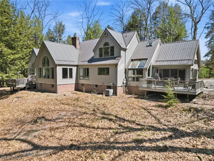 5700 Clingan Road, Struthers, OH 44471 - #3