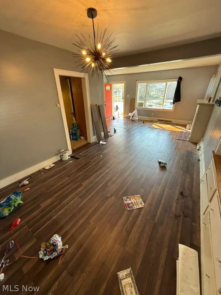 521 E Archwood Avenue, Akron, OH 44301 - #3