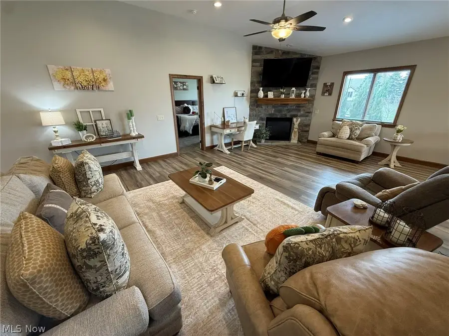 1163 Pine Bluff Ne Drive, New Philadelphia, OH 44663 - #3