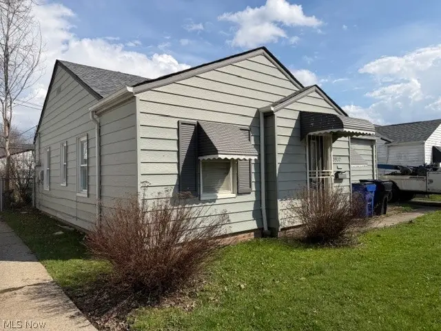 3977 Wendy Drive, Cleveland, OH 44122 - #3