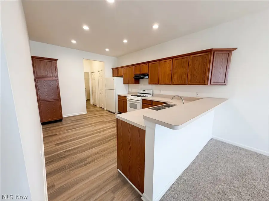 554 Crossings Circle, Tallmadge, OH 44278 - #2