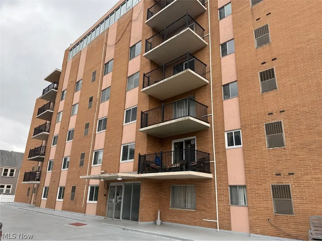 12029 Clifton Boulevard #301, Lakewood, OH 44107 - #1