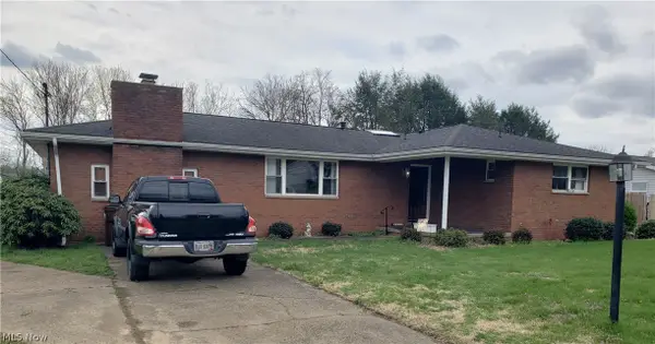 2313 Rockland Avenue, Belpre, OH 45714