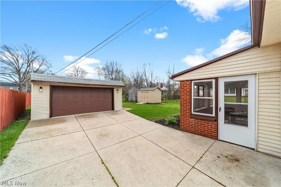 7377 Greenleaf Avenue, Parma, OH 44130 - #3