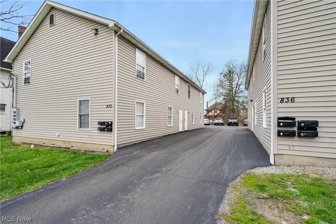 836 Michigan Avenue, Youngstown, OH 44504 - #1