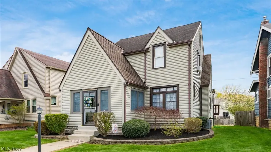 1022 Taylor Avenue, Cambridge, OH 43725 - #2