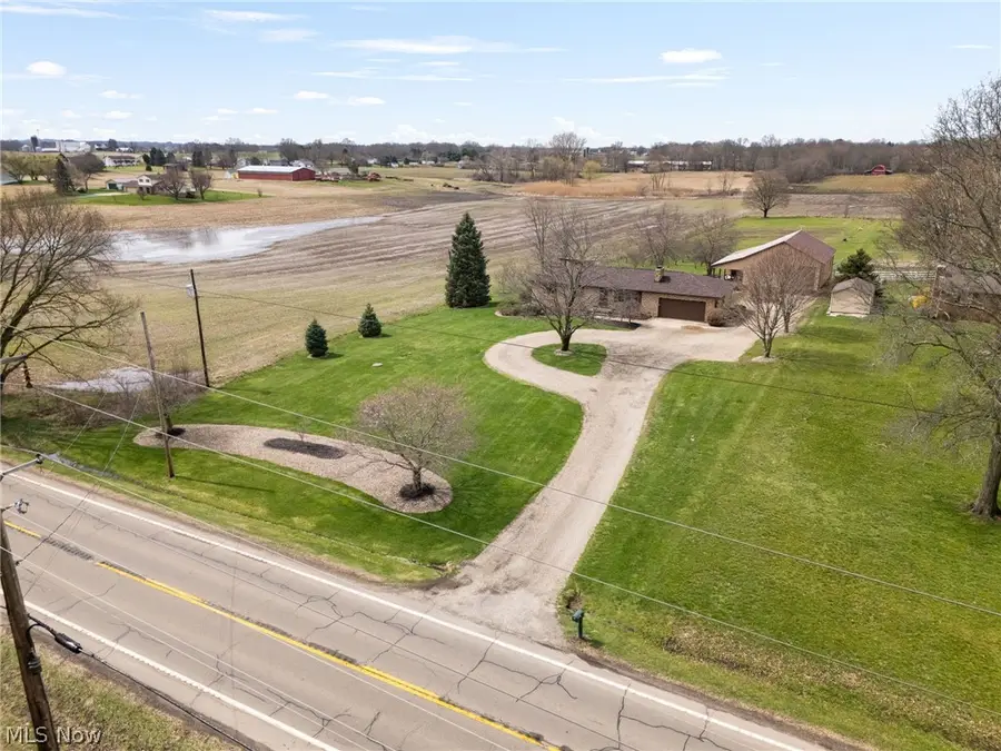 13671 Kent Ne Avenue, Hartville, OH 44632 - #2