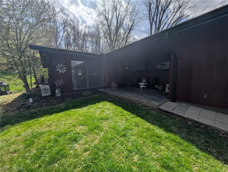 228 Crowley Drive, Roseville, OH 43777 - #2