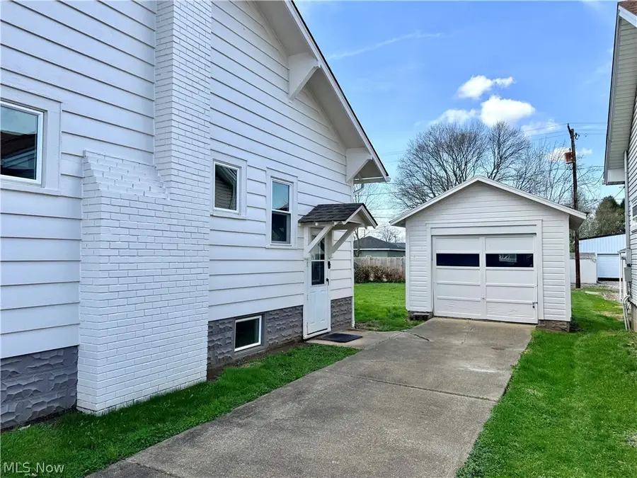 486 Mckinley Avenue, Newcomerstown, OH 43832 - #2