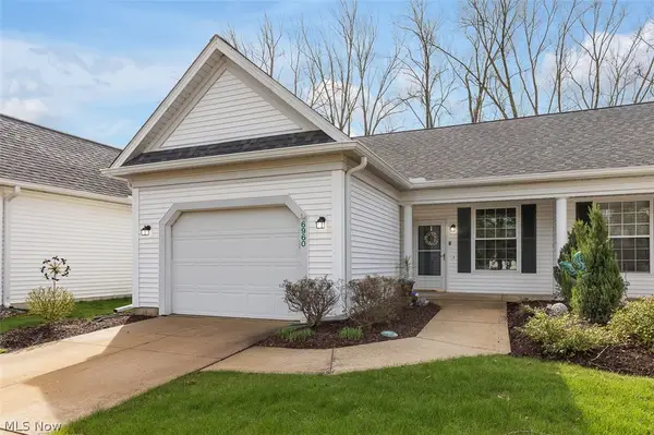 6960 Cottage Circle, North Ridgeville, OH 44039