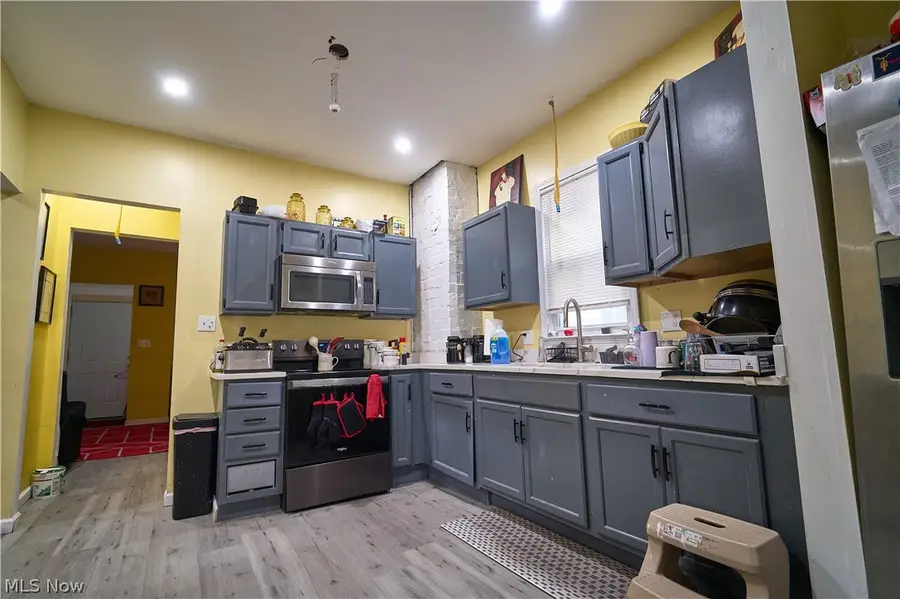 1198 Rozelle Avenue, East Cleveland, OH 44112 - #3