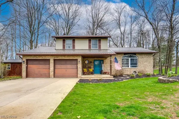 66 Manito Trail, Malvern, OH 44644