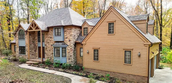 8215 Whispering Pines Drive, Novelty, OH 44072