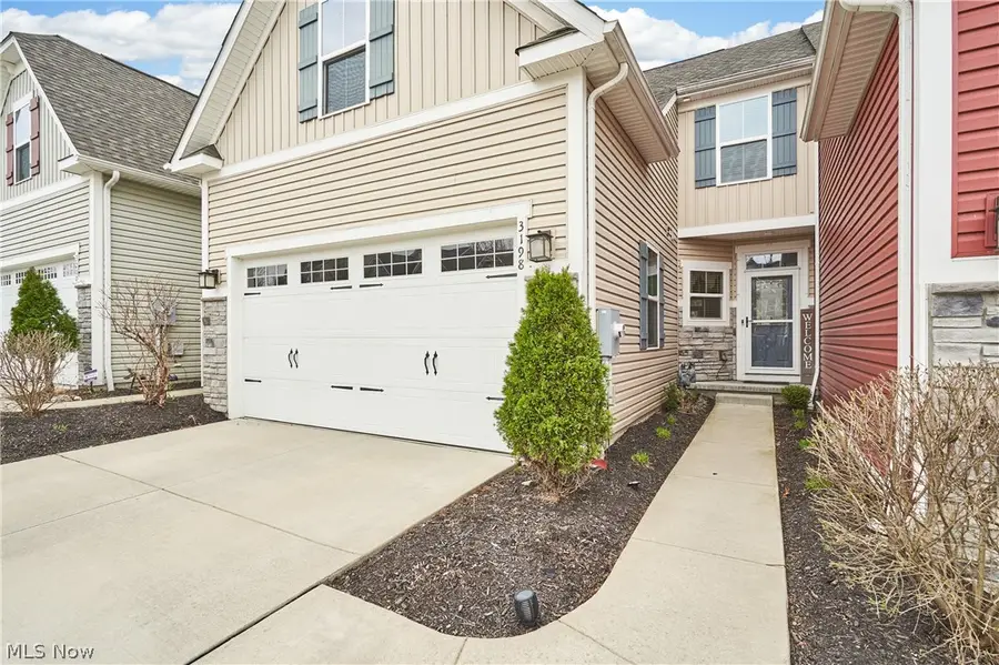 3198 Old Mill Drive, Cuyahoga Falls, OH 44223 - #2