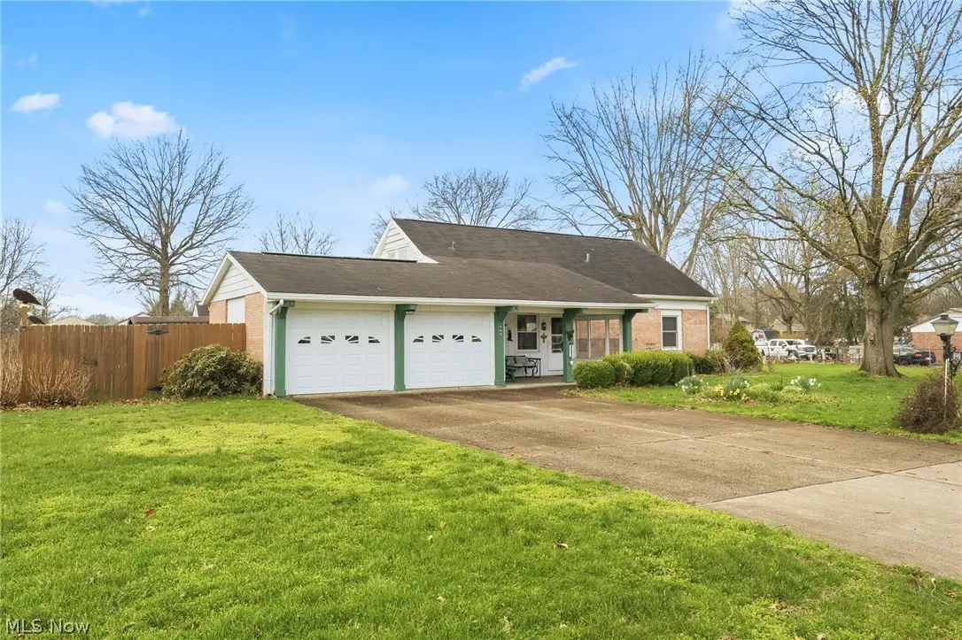 890 Huffman Ne Square, Bolivar, OH 44612 - #1