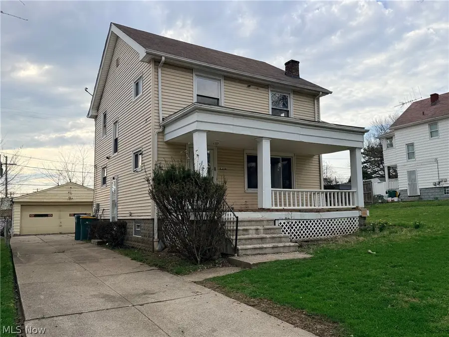 5328 Vine Street, Maple Heights, OH 44137 - #2