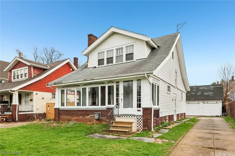 293 E 151 Street, Cleveland, OH 44110 - #2