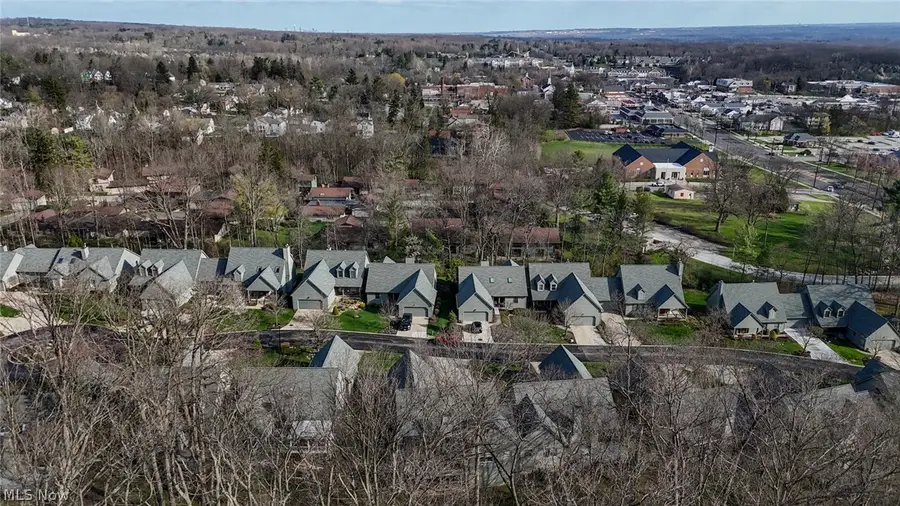 9096 Woodcrest Drive, Brecksville, OH 44141 - #3