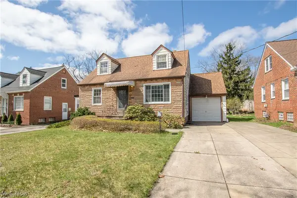 1516 Sunview Road, Lyndhurst, OH 44124