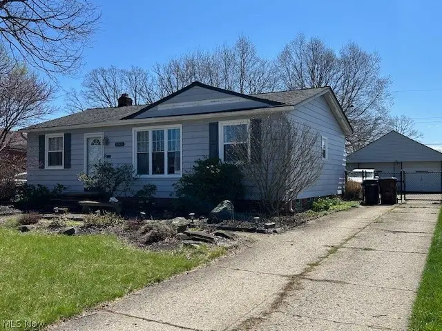 11821 Ronald Drive, Parma, OH 44130 - #2