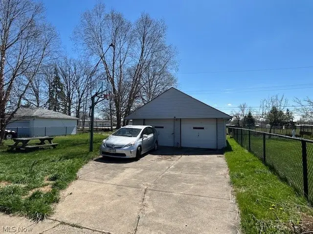 11821 Ronald Drive, Parma, OH 44130 - #3