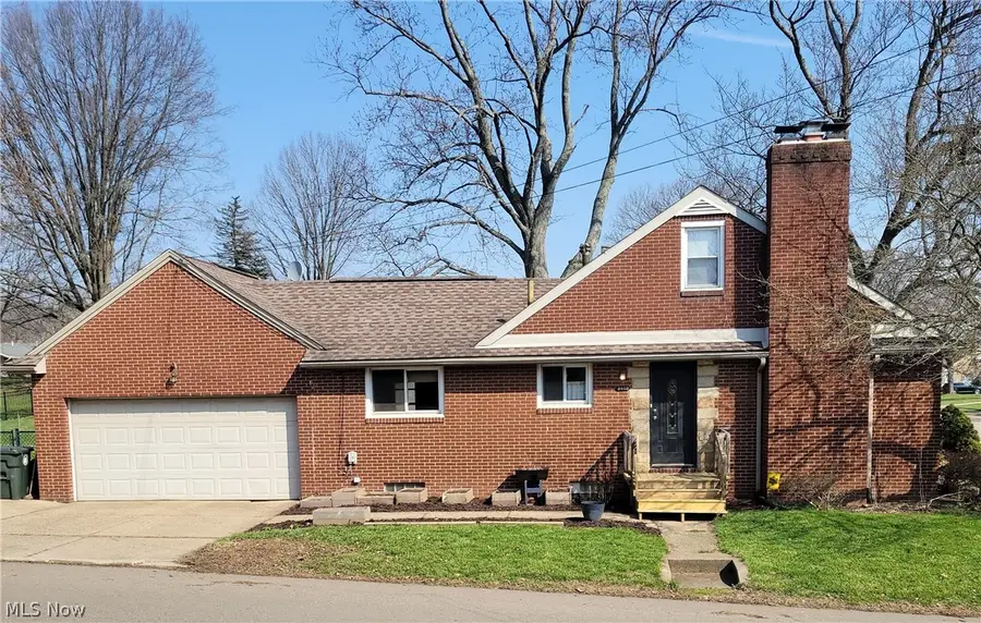 3405 Frazer Nw Avenue, Canton, OH 44709 - #2