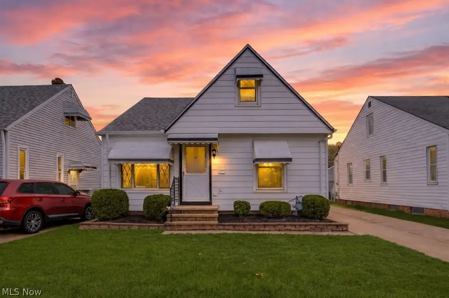 8208 Wainstead Drive, Parma, OH 44129 - #2