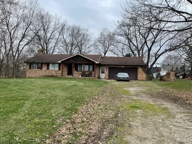 3795 Broadway Ne Avenue, Louisville, OH 44641 - #3