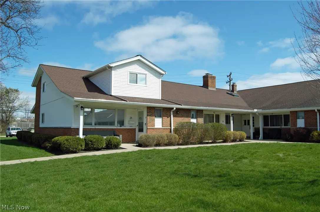 25600 Country Club Boulevard #18, North Olmsted, OH 44070 - #1