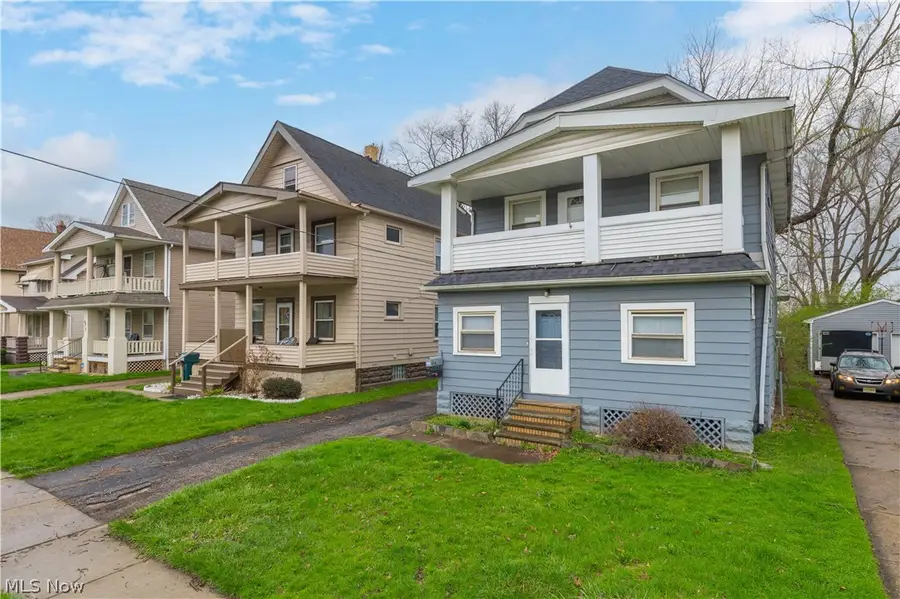 4004 E 52nd Street, Newburgh Heights, OH 44105 - #3