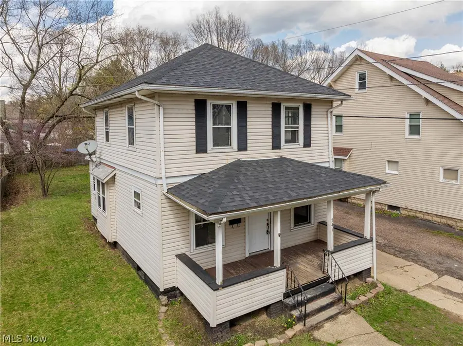 341 E Archwood Avenue, Akron, OH 44301 - #3