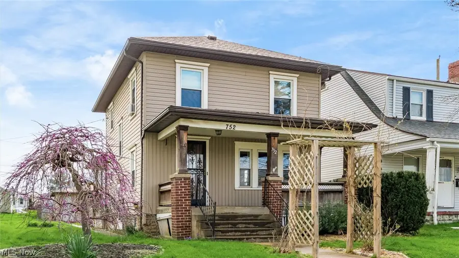 752 Larzelere Avenue, Zanesville, OH 43701 - #3