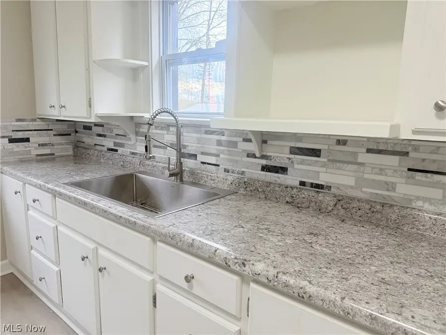 138 Roslyn, Youngstown, OH 44505 - #2