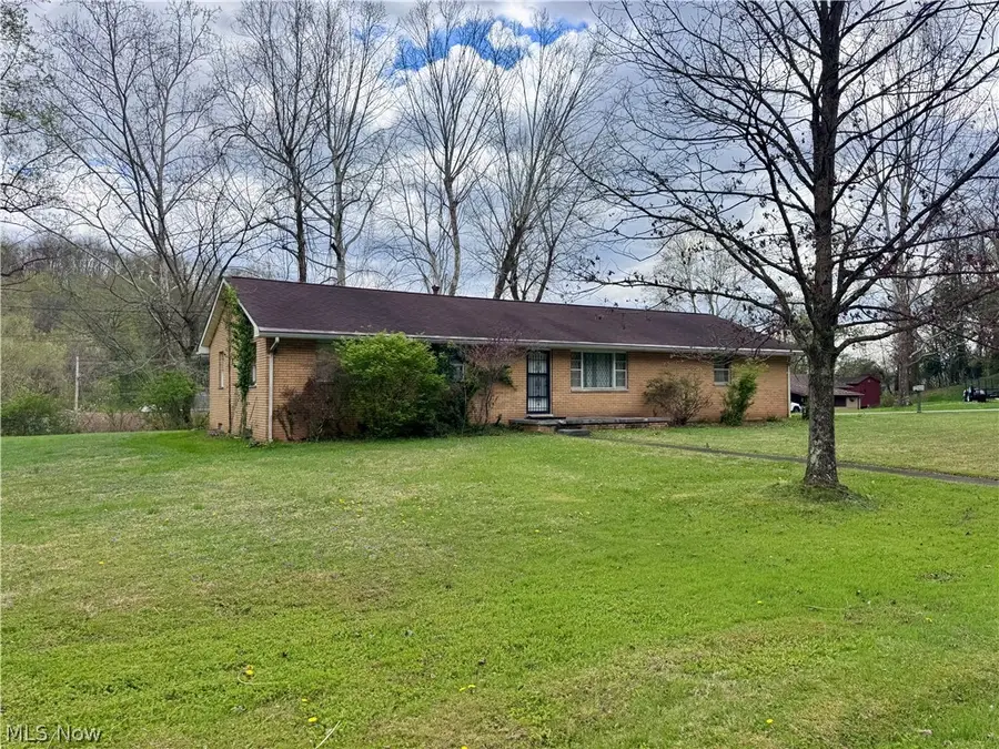 34 Chris Street, Belpre, OH 45714 - #2