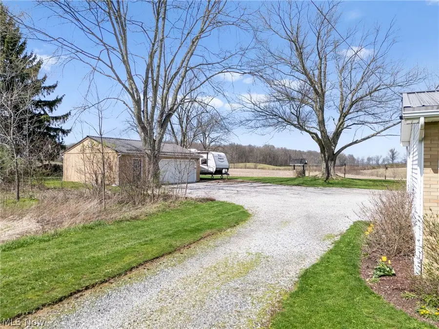 10805 Easton Ne Street, Alliance, OH 44601 - #2