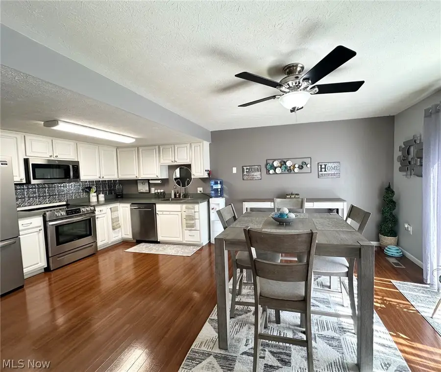 6960 S Parkway Drive, Middleburg Heights, OH 44130 - #3