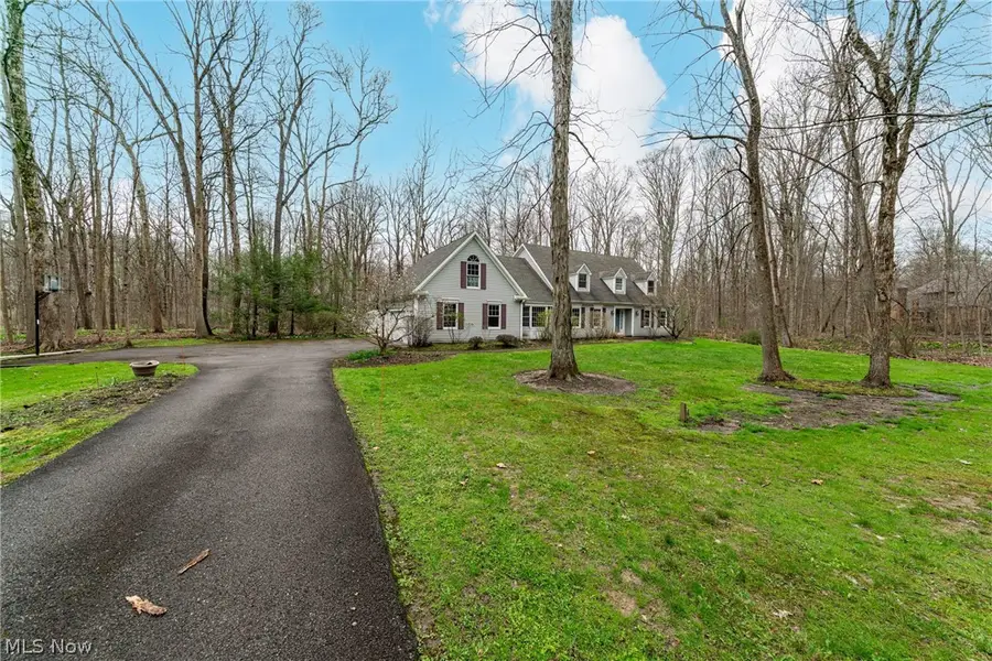 8233 Whispering Pines Drive, Novelty, OH 44072 - #2