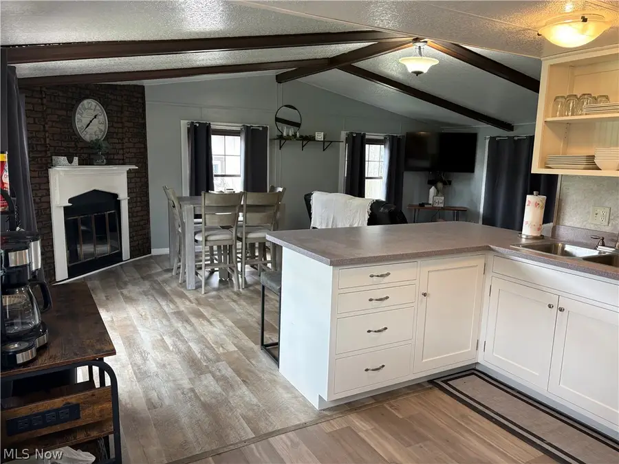 2276 Lodge Sw Road, Sherrodsville, OH 44675 - #3