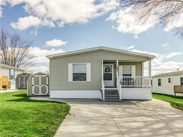 4822 Valley Hills Drive, Ravenna, OH 44266